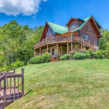Majestic Lakefront Lodge Сивиървил Екстериор снимка