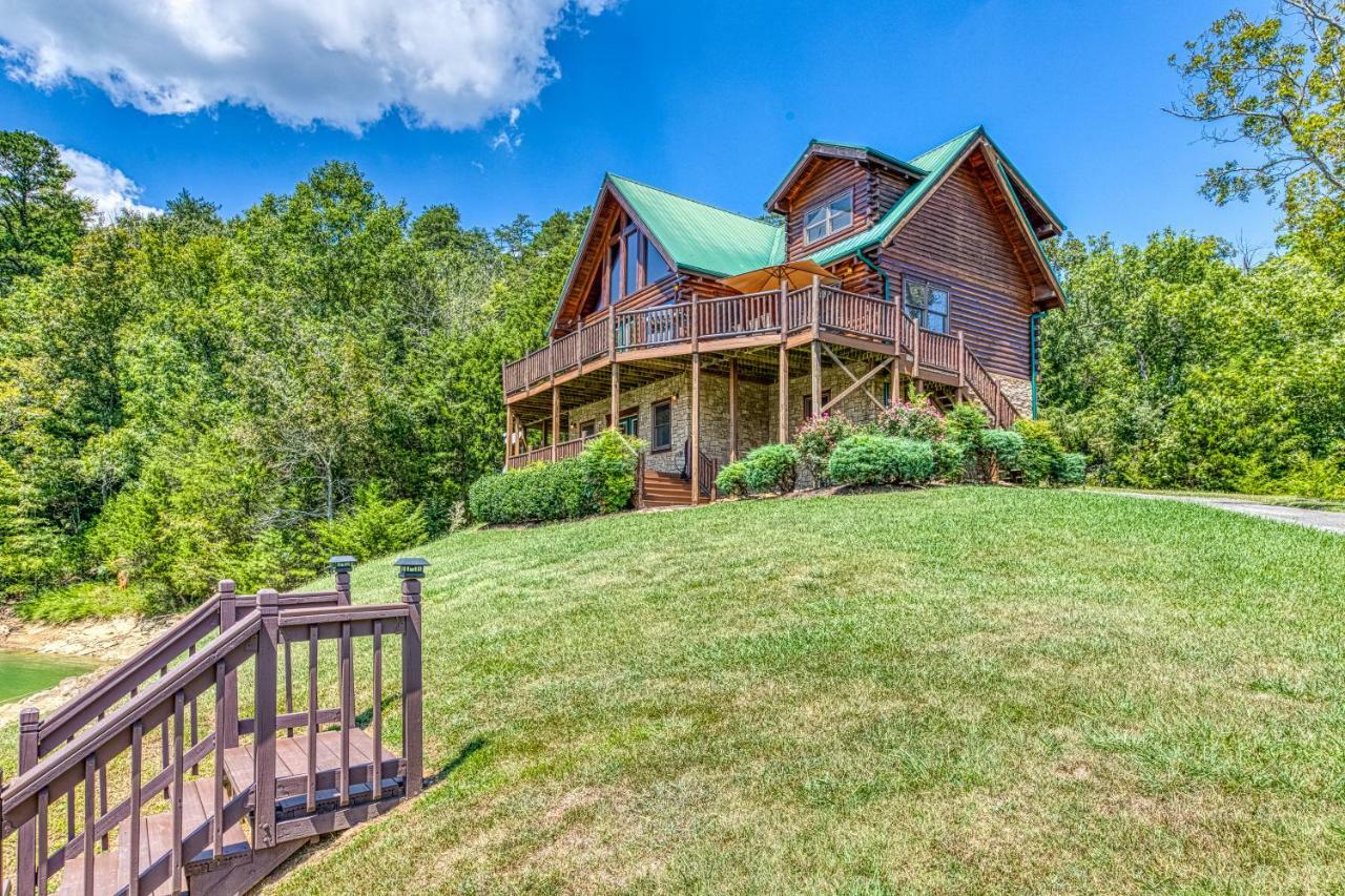 Majestic Lakefront Lodge Сивиървил Екстериор снимка