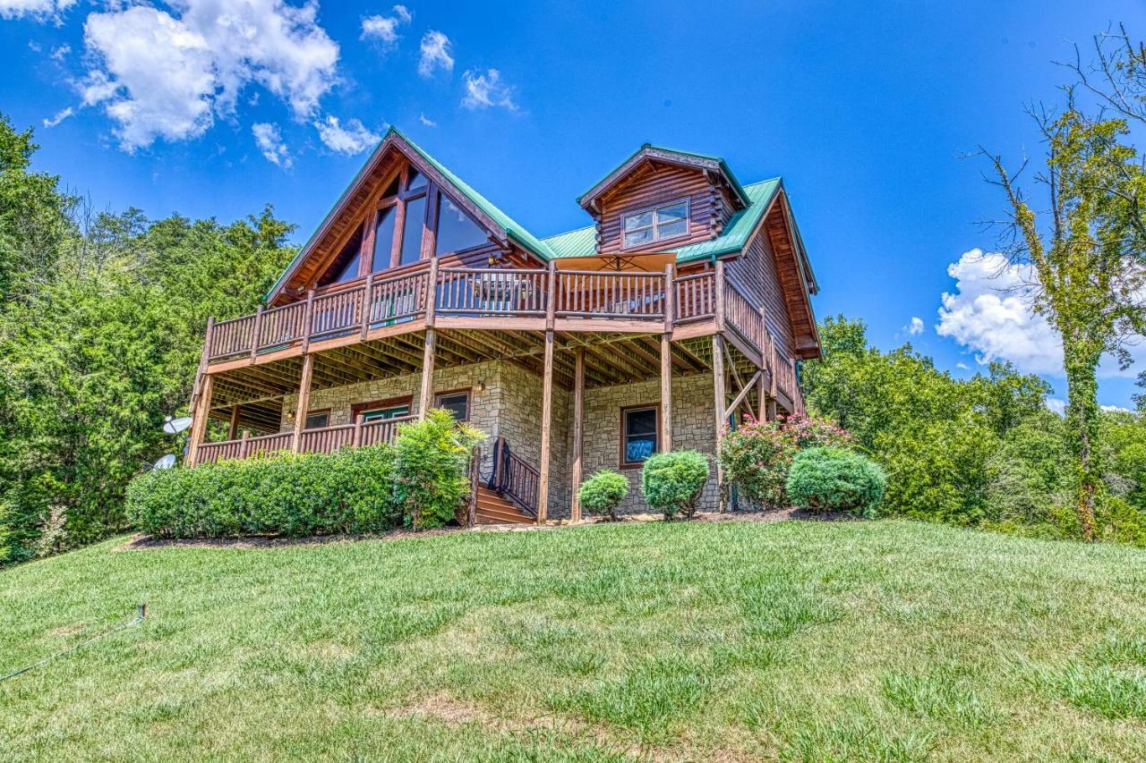 Majestic Lakefront Lodge Сивиървил Екстериор снимка